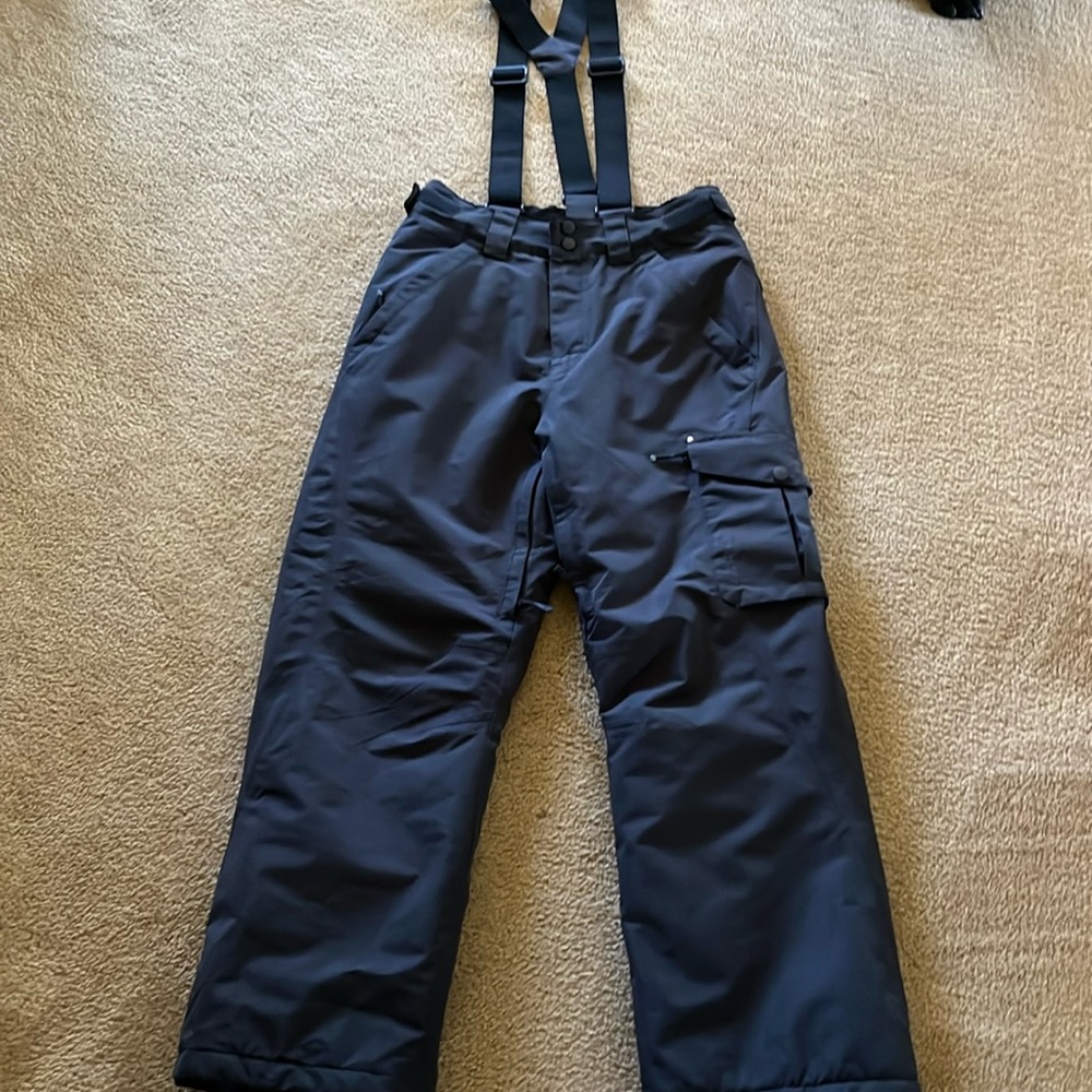 Snow pants Size L teen boys ajustable straps at waist